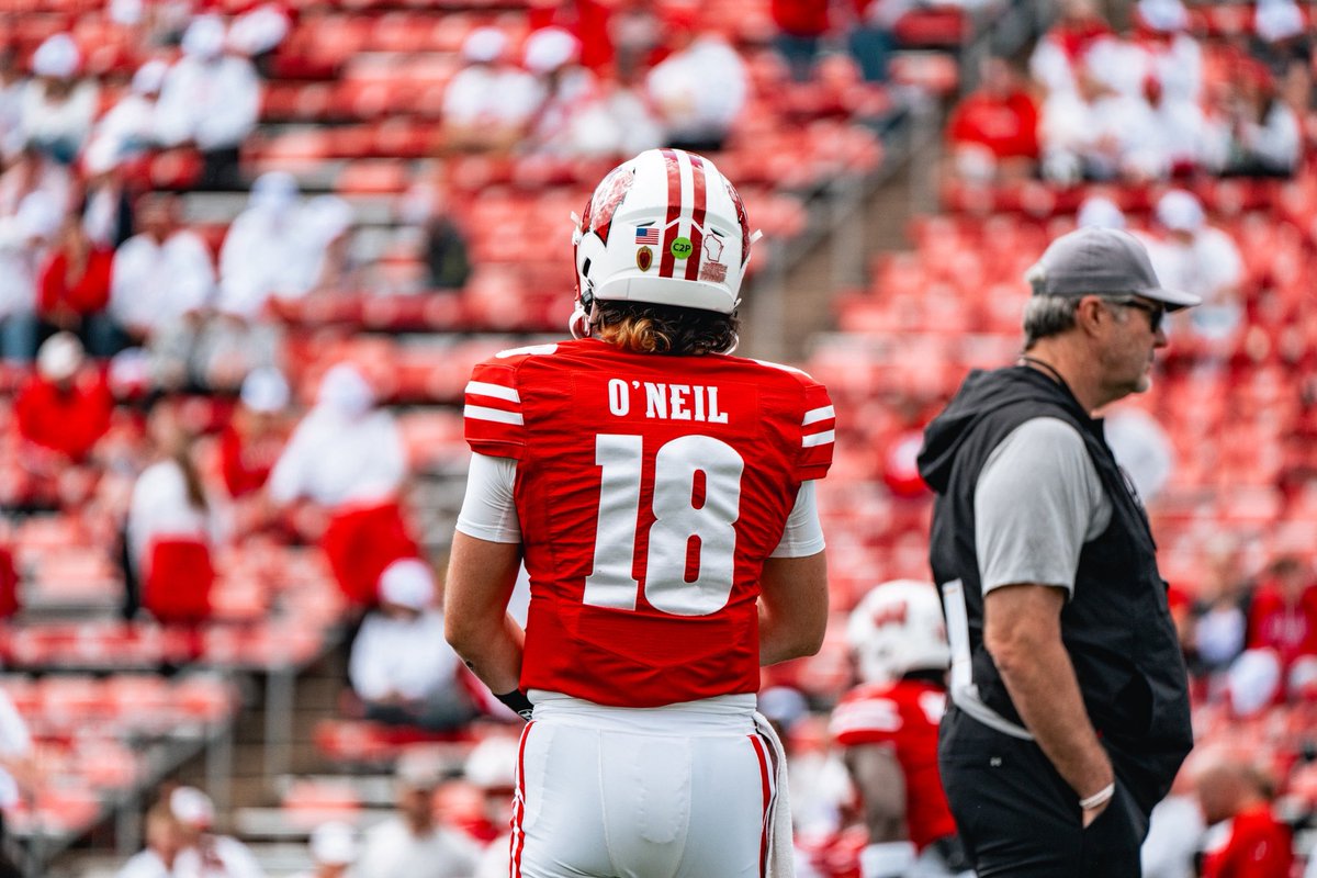 Wisconsin Football tweet media