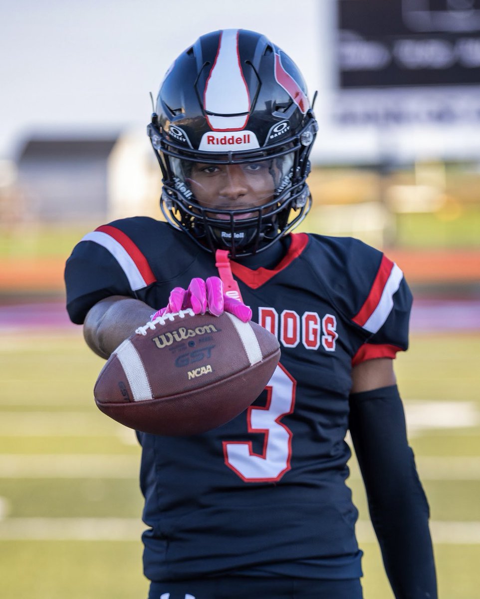 OdessaFootball's tweet photo. Offensive Leaders
Week 2 Vs Clinton

M. Scott 23-36 424 Yards 3 Tds/ 1 Rush TD
C. Westerhold 18 Car 69 Yards 1 TD
T. Sanders 6 Car 46 Yards 1 TD
J. Whitaker 11 Catches 252 Yards 1 TD
A. Powell 6 Catches 90 Yards 1 TD
C. Tilden 1 Catch 10 Yards 1 TD
B. 
Kirkland 1 Catch 42 Yards https://t.co/KdFJK4rtXY