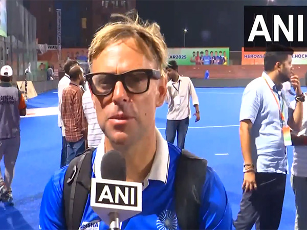 ani_digital's tweet photo. "We will try our best to take it away from them": Coach Craig Fulton on Asia Cup title clash against Korea
Read @ANI Story |
https://t.co/H43HYZSf4M
#hockeyasiacup2025 #CraigFulton #Hockey https://t.co/ZXJYRJZdhC