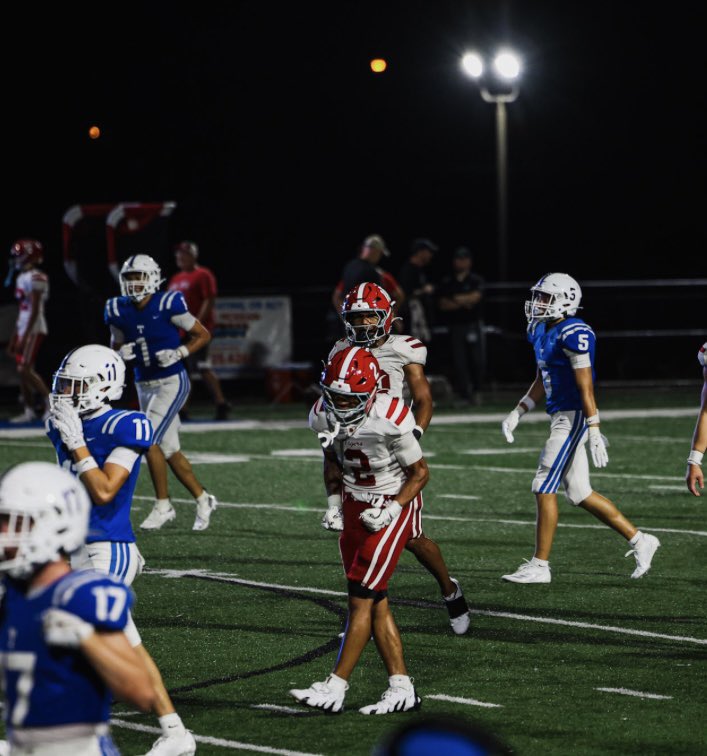 Jayden Revis (@jaydenrevis02) on Twitter photo Week 3 film!!! 
<a href="/SWiltfong_/">Steve Wiltfong</a> <a href="/210ths/">2Tenths Speed & Agility</a> <a href="/coachwil_412/">Ball So Hard</a> <a href="/tyler_calvaruso/">Tyler Calvaruso</a> <a href="/CraigHaubert/">Craig Haubert</a> <a href="/BrianDohn247/">BrianDohn247</a> <a href="/MohrRecruiting/">Brian Mohr</a> <a href="/TheUCReport/">Billy Tucker</a> @RivalsFriedman <a href="/DAWGHZERECRUITS/">Dawg House Recruiting</a>
hudl.com/v/2SbMw4 Week 3 film!!! 
<a href="/SWiltfong_/">Steve Wiltfong</a> <a href="/210ths/">2Tenths Speed & Agility</a> <a href="/coachwil_412/">Ball So Hard</a> <a href="/tyler_calvaruso/">Tyler Calvaruso</a> <a href="/CraigHaubert/">Craig Haubert</a> <a href="/BrianDohn247/">BrianDohn247</a> <a href="/MohrRecruiting/">Brian Mohr</a> <a href="/TheUCReport/">Billy Tucker</a> @RivalsFriedman <a href="/DAWGHZERECRUITS/">Dawg House Recruiting</a>
hudl.com/v/2SbMw4