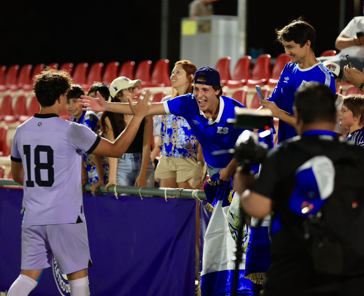 #Fútbol ⚽️| ¡Victoria cuscatleca!

Con doblete de Luis Tobar, El Salvador derrota 3-1 al Atlético de Madrid, en juego amistoso disputado en el Centro Deportivo Alcalá de Henares, en la capital española. 

#ConstruyendoElCamino