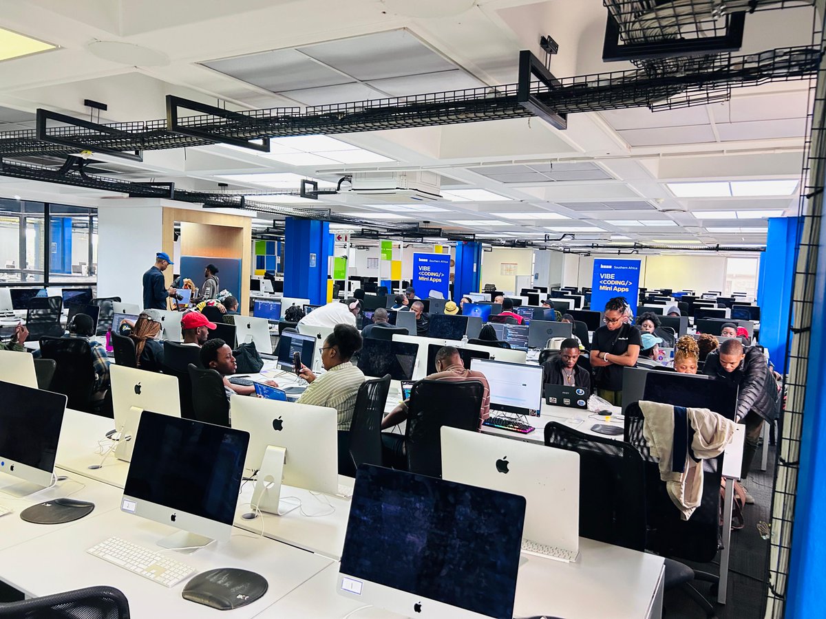 d3nz3lSE's tweet photo. We had great day at Base Vibe Hackthon at Wethinkcode . Big shout out to Base Southern Africa Ambassador team #base #based   @deriq_eth , @BasedSouthernAF @PBlockxx @i_amric @gwess @Atai_Aloka @Lady_Light_Lsk @NobantuTheBrand https://t.co/6zB9T8XjD1