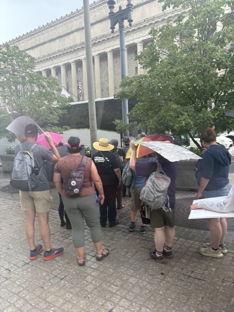 🚨 BUSTED - ANTI-TRUMP PROTESTORS CAUGHT LOADING BUSES IN D.C.

Protestors are caught loading buses after a day of professional astroturfed protests against President <a href="/realDonaldTrump/">Donald J. Trump</a>. 

We need to INVESTIGATE who is paying for the chaos!