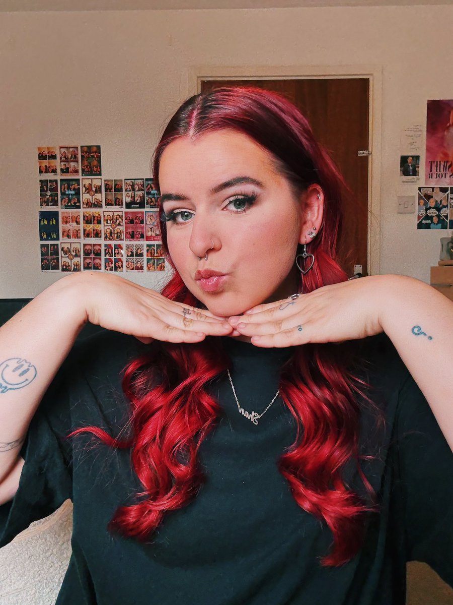 the difference 😭😂