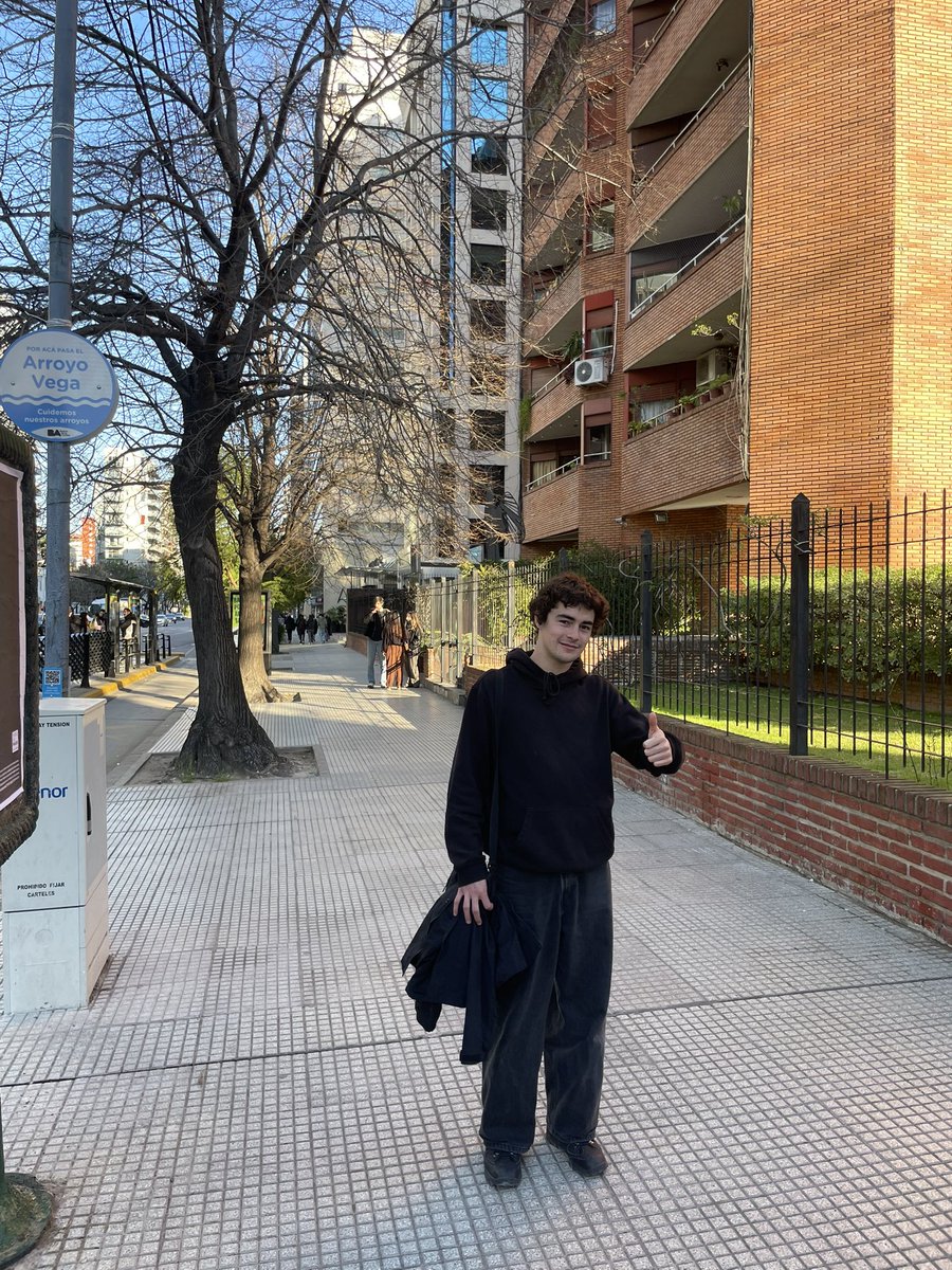 vicober7o's tweet photo. libertador y blanco encalada.
para muchos una simple esquina;
para los que sabemos, el escenario de “arrodillate y pedime perdón”. https://t.co/WbdU3STTSL