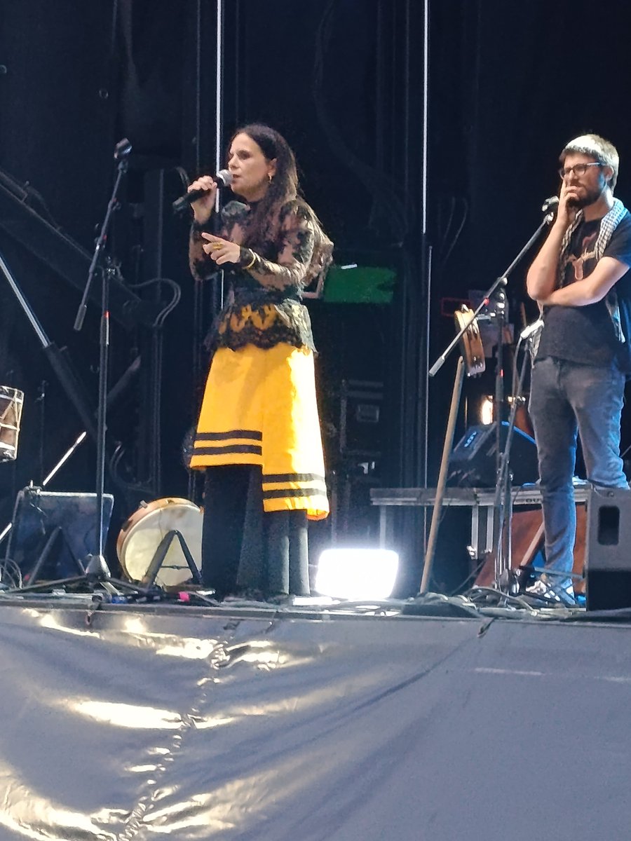 i g o r l u g r i s (@igorlugris) on Twitter photo #FestivaldaPoesia
Neves Rodríguez
<a href="/arremecaghona/">o leo de matamá</a>
<a href="/DanielSalgadoGa/">Daniel Salgado García</a>
Viva a poesia!
<a href="/scd/">Séance Dungeon</a> #FestivaldaPoesia
Neves Rodríguez
<a href="/arremecaghona/">o leo de matamá</a>
<a href="/DanielSalgadoGa/">Daniel Salgado García</a>
Viva a poesia!
<a href="/scd/">Séance Dungeon</a>