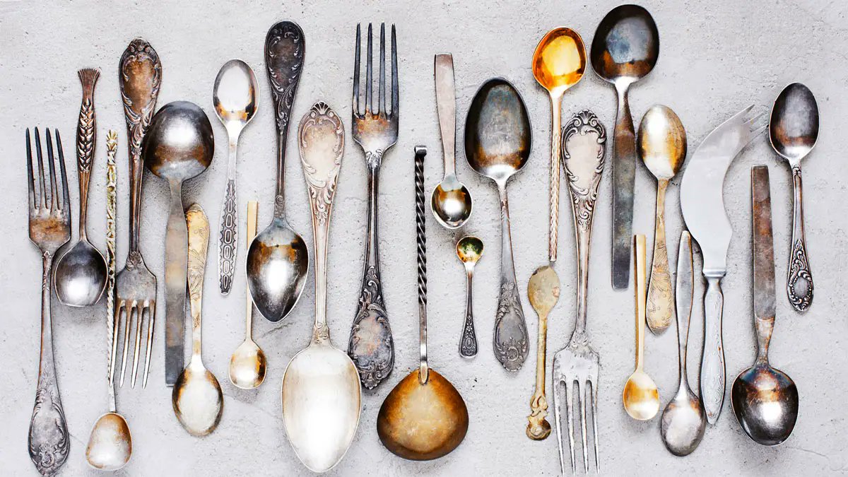 ChristianPenner's tweet image. For a perfect dinner setup, make sure your silverware is in the right place. 🍽️

Here are 23 types of silverware you’ll need. 😉

#Kitchen #KitchenTools #KitchenUtensils #Silverware
 LocalInfoForYou.com/375267/types-o…