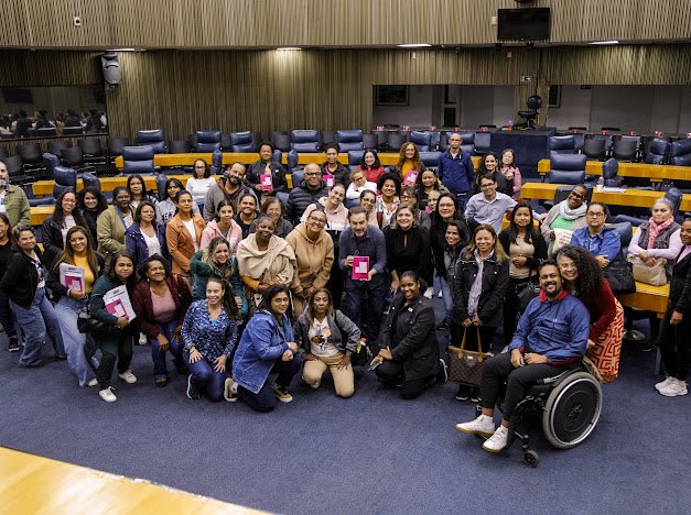 carlosgiannazi's tweet photo. Nosso cursinho segue firme: hoje a aula de Educação Socioambiental foi com Solange Papini e com a deputada @_lucavalcante.O vereador @CelsoGiannazi reforçou a luta pela convocação, novos concursos e remoção. Além disso, fiz uma intervenção destacando a resistência contra a #PEC32 https://t.co/0xL0SRWpyu