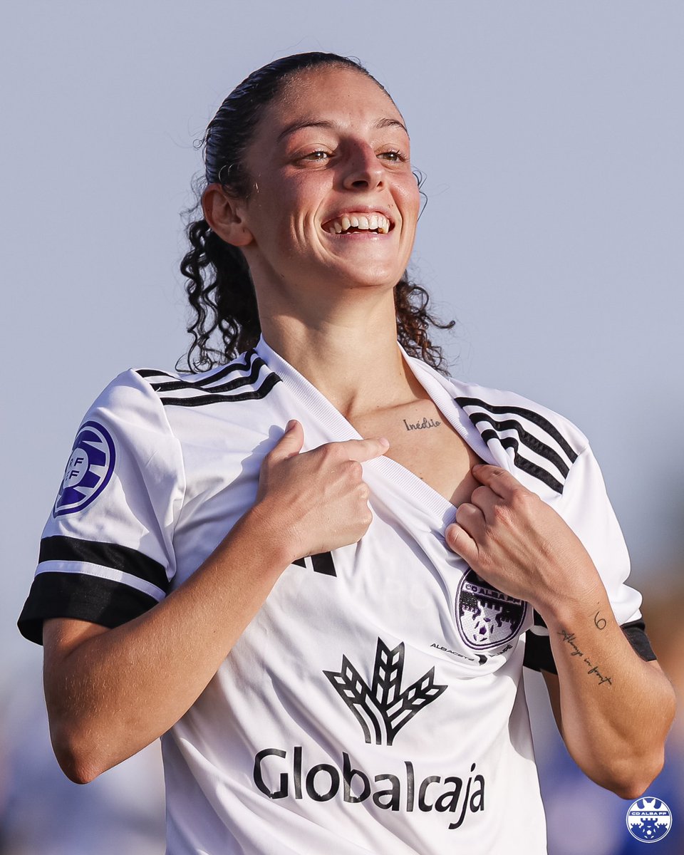 𝐈𝐧𝐞́𝐝𝐢𝐭𝐨

E inmejorable debut, Laura🤩⚽️