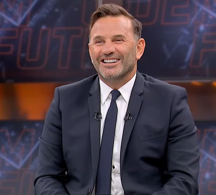 Okan Buruk: Dün manavdaydım, bugün NOW’da. (gülerek)