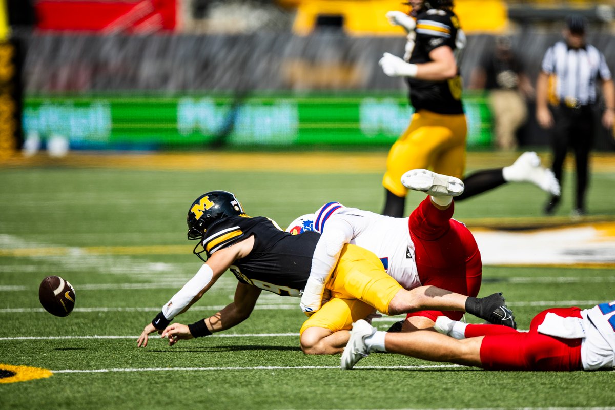 Kansas Football tweet media