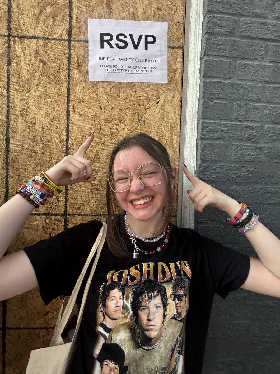 lives were changed. tally, downstairs, and center mass 🔛🔝
 <a href="/twentyonepilots/">twenty one pilots</a> <a href="/tylerrjoseph/">tyler jøseph</a> <a href="/joshuadun/">josh dun</a>