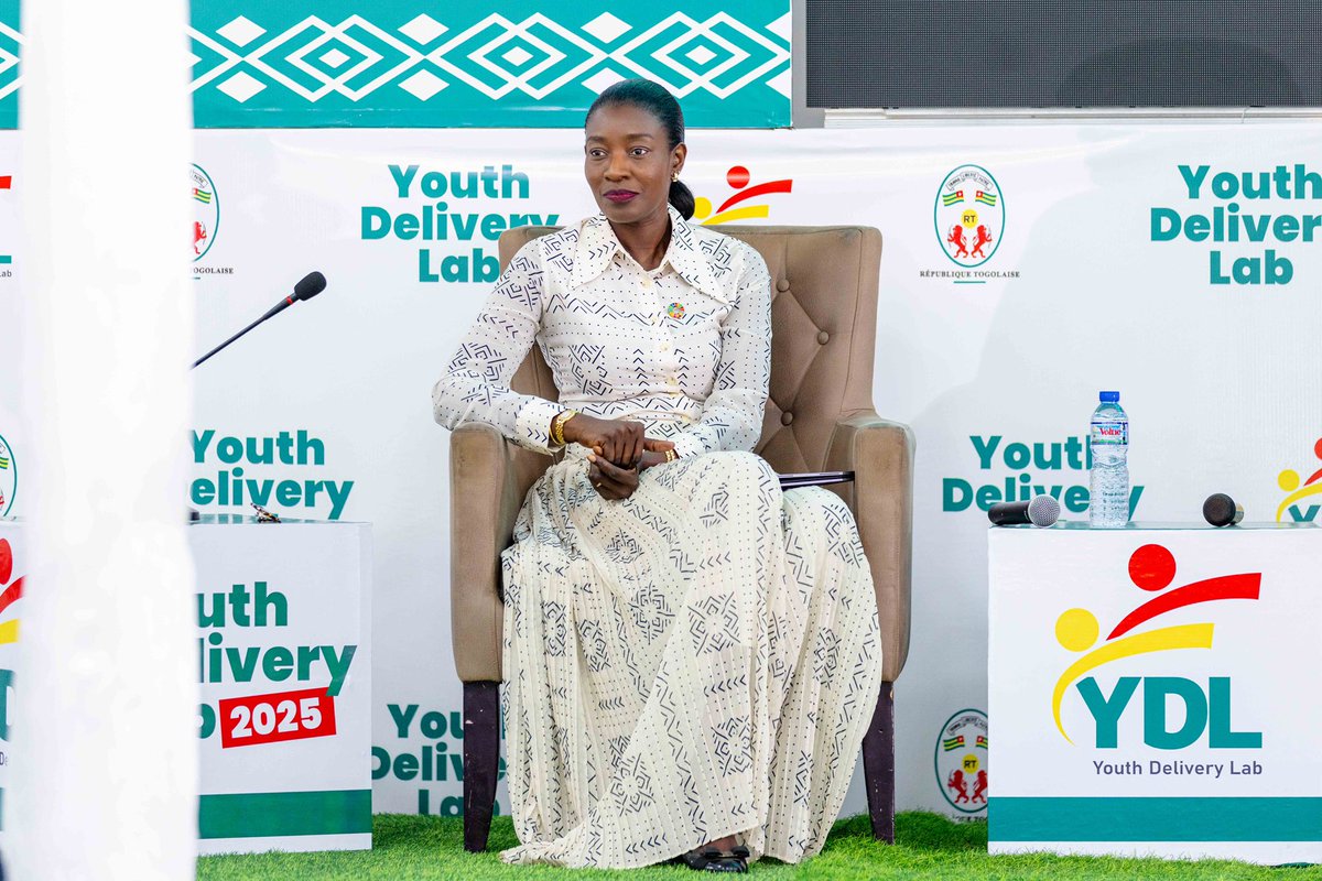 UN_Togo's tweet photo. La Coord. du SNU @CoumbaDSow a participé à l’initiative @YouthDLab🇹🇬 qui a réuni cette année 2300 jeunes togolais sur site et près de 2100 en ligne.

Une plateforme unique pour échanger sur les innovations et l’impact positif des jeunes au #Togo et au delà.

#ODD4 #ODD8 #YDL2025 https://t.co/WSDmssOG2u