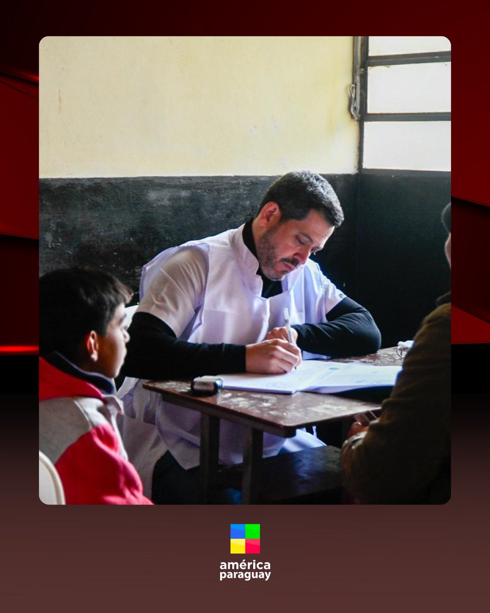 👉“Volviendo a mi primer amor. Participé de la asistencia médica de la promo 83 de Medicina UNA en la ciudad de Yegros, en el departamento de Caazapá”, escribió <a href="/raulatorre/">Raul Latorre</a>, presidente de la Cámara de Diputados.

El parlamentario acompañó hoy la jornada: “Retribuyendo al Pueblo”.