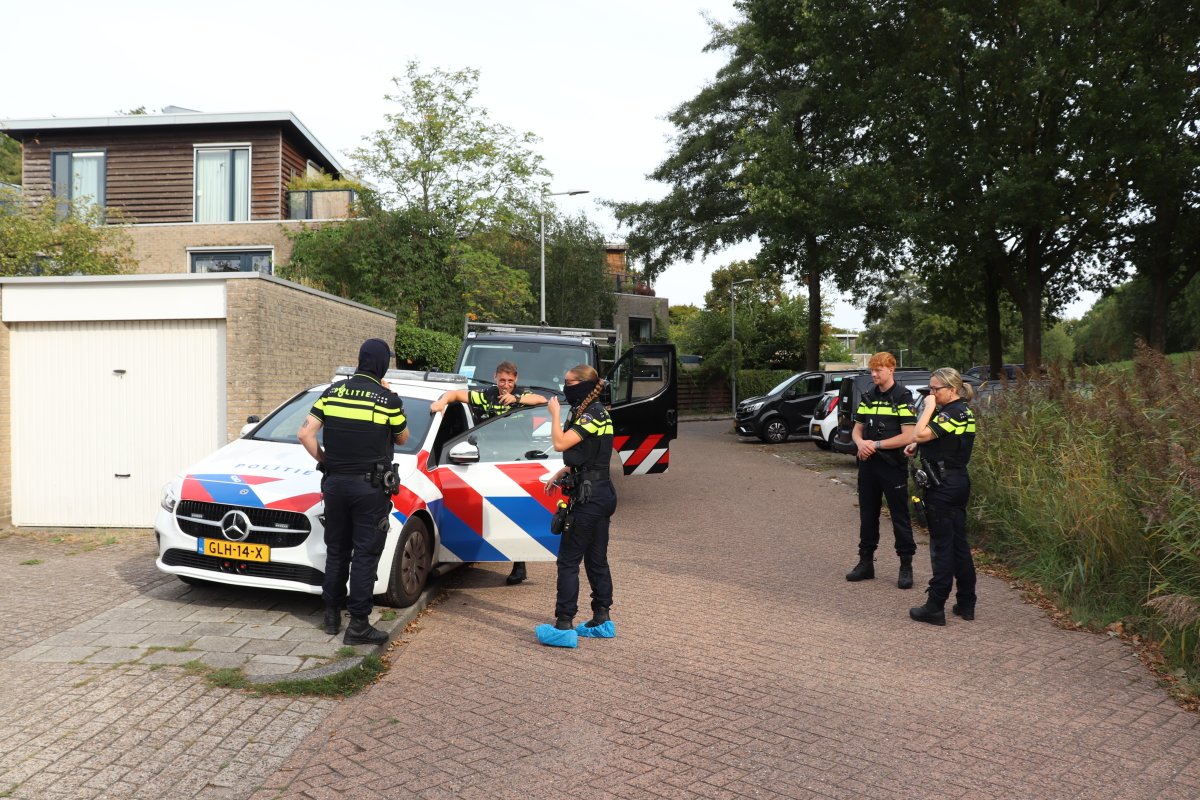 Dode eenden en ganzen gevonden in vuilcontainer in Amsterdam Noord