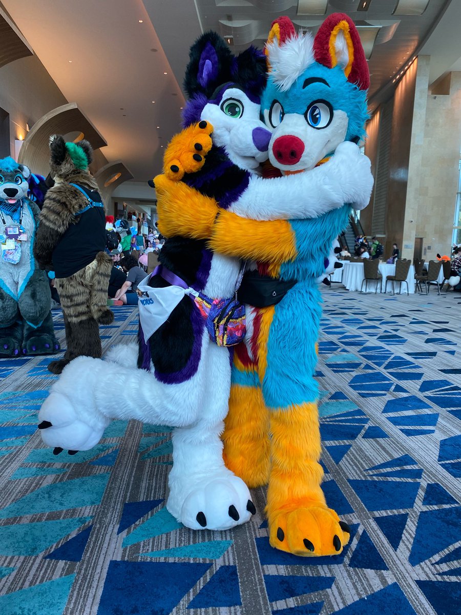 Any time is a good time for hugs from a friendly purple pupper! 😊🐾 #Megaplex2025 #Megaplex 

🟣🐕: <a href="/VincentOblivion/">VincentZX🔜Megaplex</a>