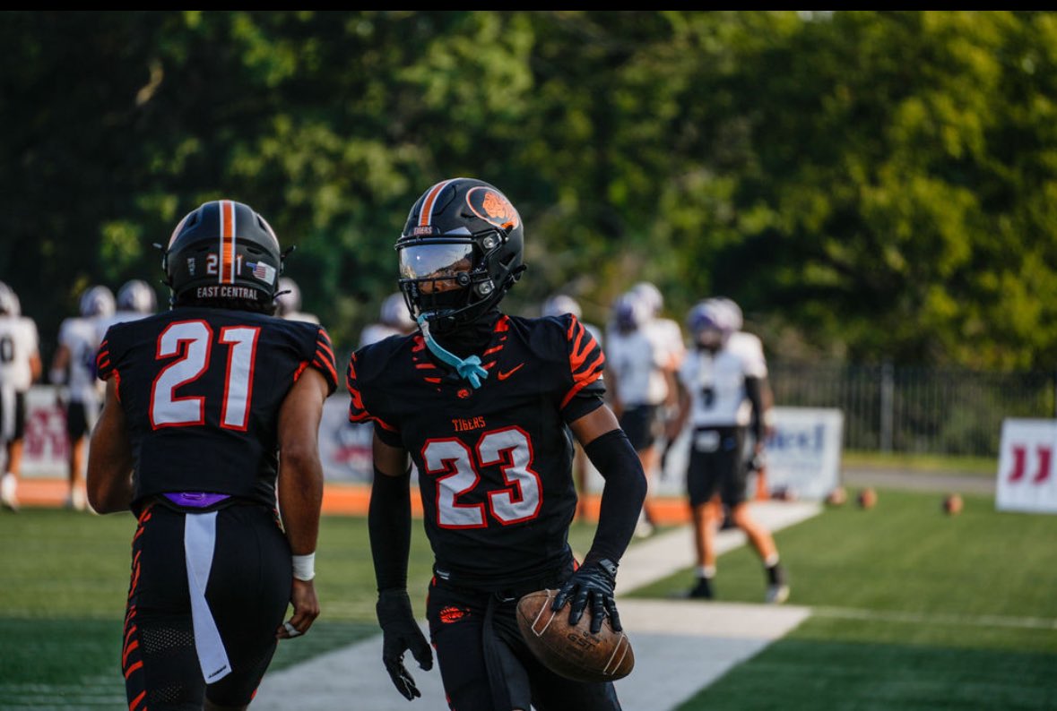 DB’s wya!! 

26’s, December Grads, 👀 Film don’t lie! 

Looking for tigers 🐅