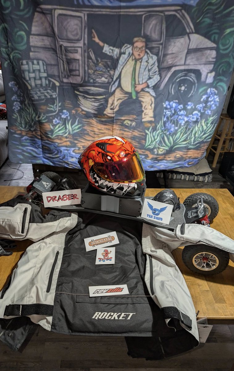 Dra8er's tweet image. SPONSORSHIP SHOUT OUT   🗣📢

RevZilla! 

Thank You for The 3 Season Armored Riding Jacket! WHAT AN ABSOLUTELY AMAZING Product!

Check Out RevZilla for ALL of your riding needs, ESK*, Skateboard, Motocross, Casual &amp;amp; Hard Core Bike Riding 🤘

#RevZilla #ESK8 #FLXESK8 #DECKHEADS