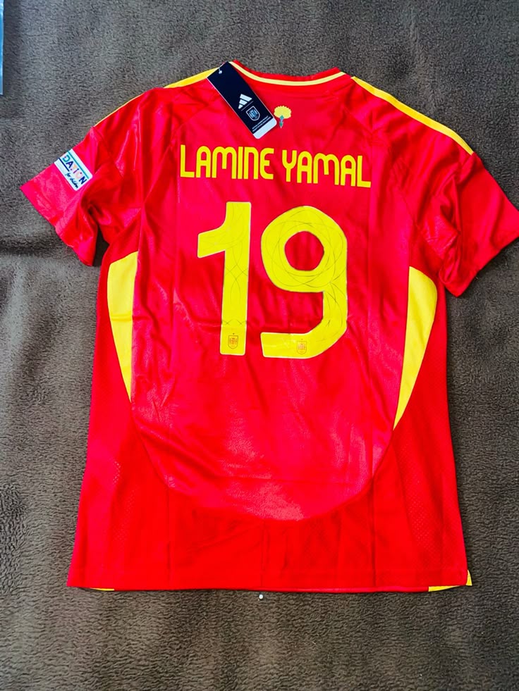 mivida_sfc's tweet photo. SI MAÑANA MARCA LAMINE YAMAL en el 🇪🇸🇹🇷España-Turquía

REGALO SU CAMISETA  

ENTRE TODOS LOS QUE DEN RT Y ME SIGAN https://t.co/Ox9OQDTuxl