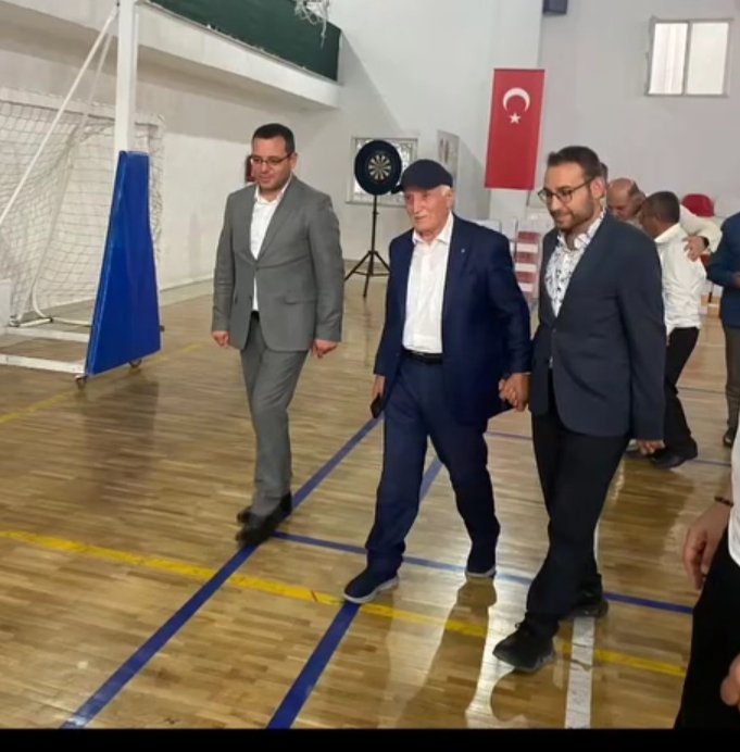 Birlik Vakfı Kurucular Kurulu başkanımız, önce ki dönem Kayseri Milletvekilimiz Sayın Yaşar Karayel amcamız ile birlikte.