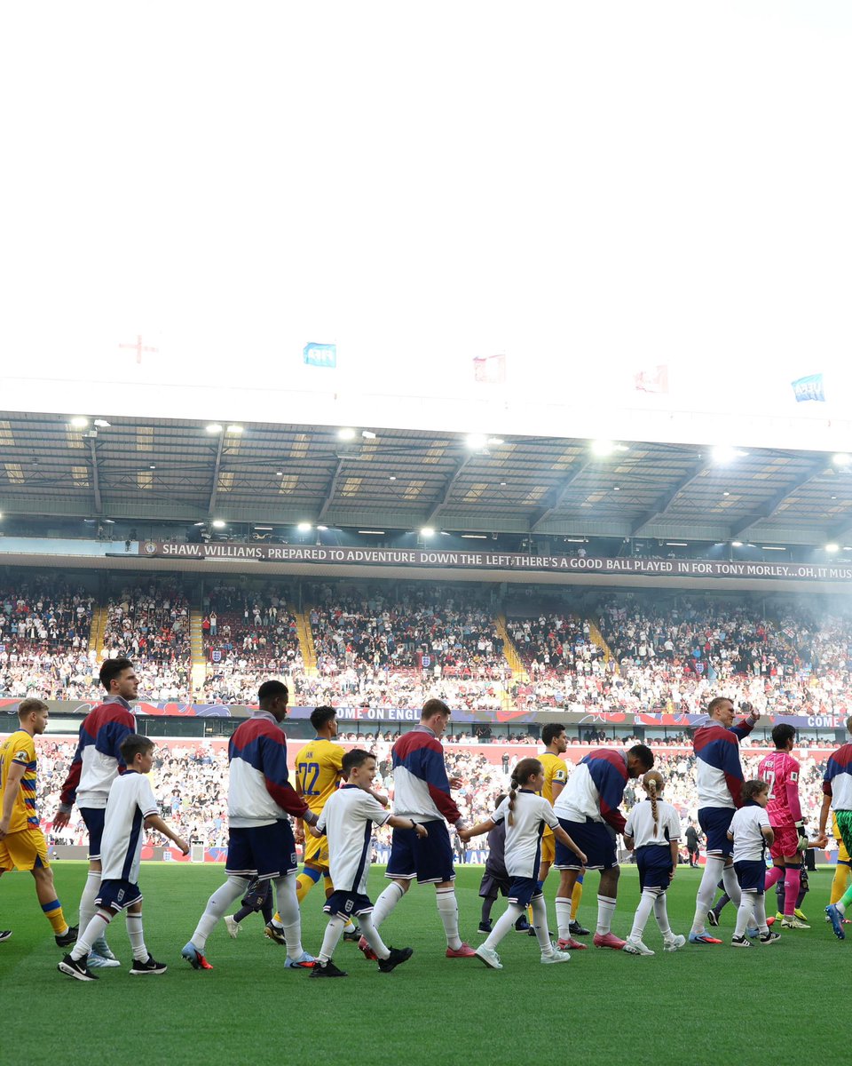 elljanderson's tweet image. An honour to make my @England debut! 🦁🏴󠁧󠁢󠁥󠁮󠁧󠁿