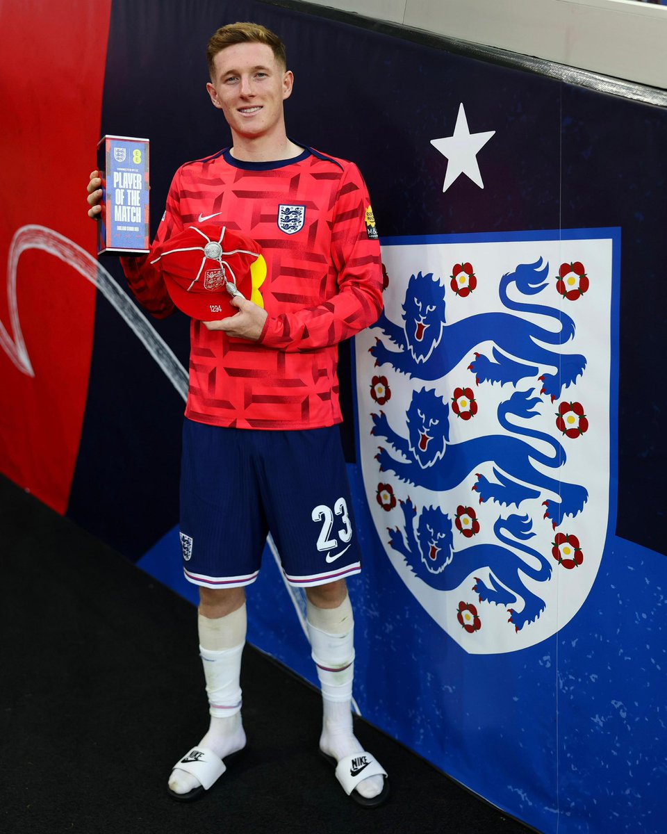 elljanderson's tweet image. An honour to make my @England debut! 🦁🏴󠁧󠁢󠁥󠁮󠁧󠁿