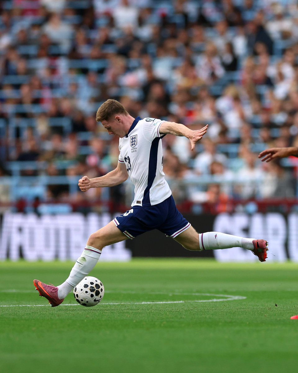 elljanderson's tweet image. An honour to make my @England debut! 🦁🏴󠁧󠁢󠁥󠁮󠁧󠁿