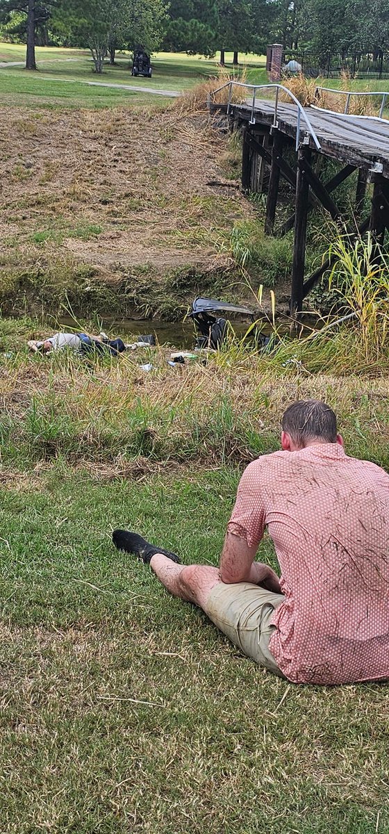 RainbowzDoge's tweet image. Talk about an eventful day at the golf course ⛳️  #Dui