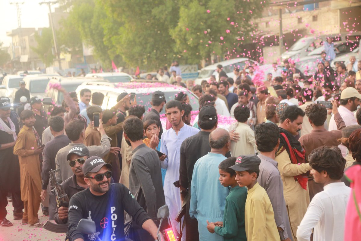 JavedNLaghari's tweet photo. Thanks to Jiyalas who welcomed me at Shahdadpur and rallied with me to my native village all the way after being appointed as General Secretary PPP Shaheed Benazirabad division. 
Thanks to PPP district Sanghar &amp; Jiyalas for grand weclome. Jeye Bhutto https://t.co/VEmyCWQGm8