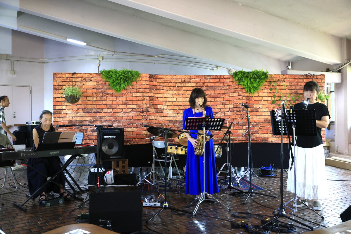 sharaku3846's tweet image. 埼玉県宮代町　第42回宮代町民祭り（８月23‣24日撮影）
おはようございます。
御祭り2日目スタート。今日も暑いので室内のロビーコンサートを中心に楽しみました。
２日目ロビーコンサート最初はMonamiの皆様です。
#みやしろまち #Monami #第42回宮代町民祭り