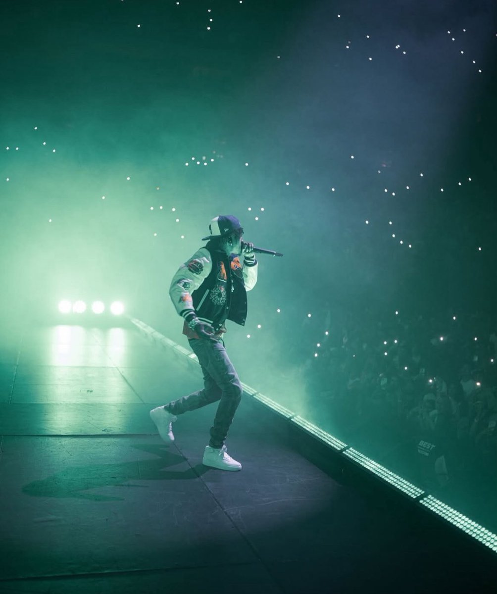 YoungboySource's tweet photo. NBA YoungBoy posted this picture on his IG, he 100% in tour mode 🚨 https://t.co/9QHRGuVzz3