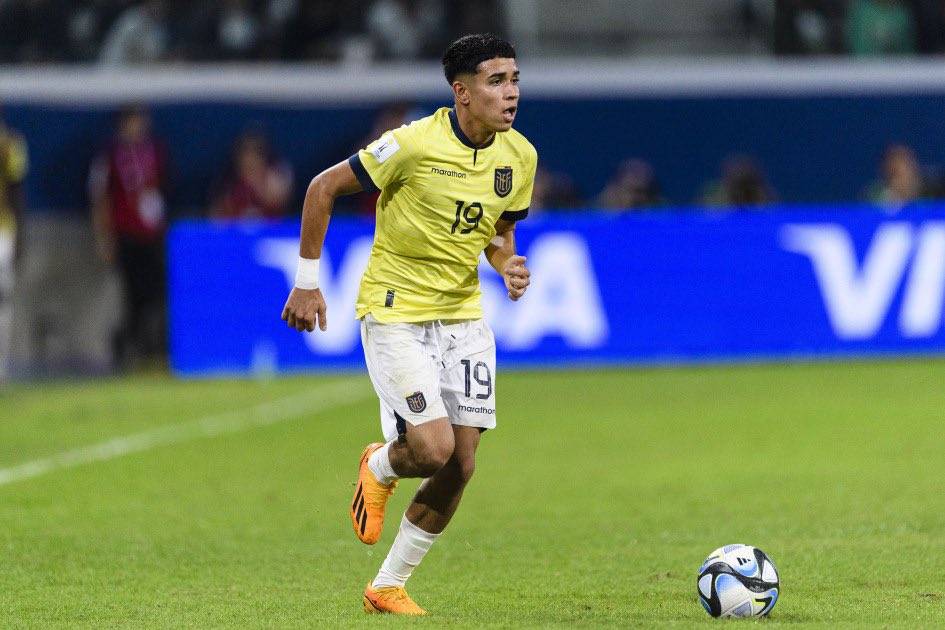 Kendry Paez.

Despite lessened noise around him in recent months;

Chelsea have one of the best young talents in the world arriving in 26/27.

How do we fit him into the team &amp; how will we use him? 

[THREAD]

🧵🧵🪡🪡