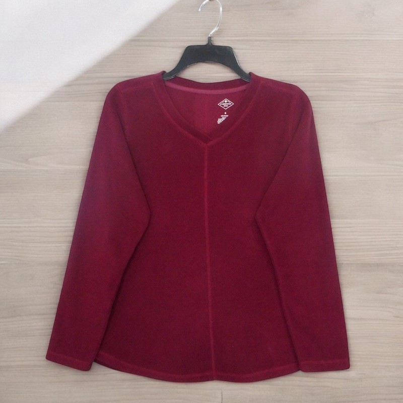 bevsshop's tweet photo. Check out what we're selling. St Johns Bay Top Womens Small Burgundy Red V-Neck Long Sleeve Micro Fleece Pullover: Get up to $20 off* when you use my code XBTHNP to sign up for Mercari. *Terms apply #mercari #stjohnsbay #microfleece #pullover #casual https://t.co/4VJTDZycMR https://t.co/ChgAF5BtNy