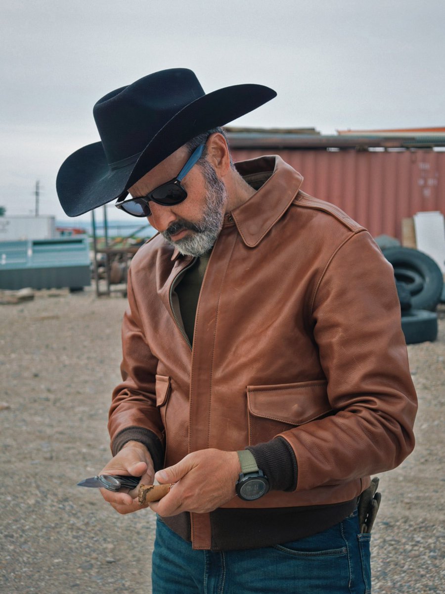 ogck.shop/products/chris…

Finally!  The “Made In Heaven”, leather flight jacket by OGCK.
• Accurate classic A2 flight jacket design.
• Made of high-quality genuine cowhide.
• Individually hand-painted artwork by our professional pin-up artist.

#residentevil
#biohazard