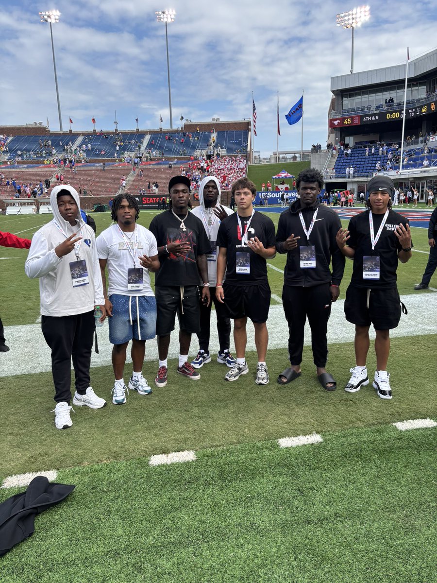 NOCRO X SMU 🔥 <a href="/Jeramie_D1/">Jeramie Tae’Shawn Cooper</a> <a href="/hayescloutier/">hayes cloutier</a> <a href="/Fats_D1/">Elijajuan “Fat” Houston</a> <a href="/rell4six_/">G’yrell “Rell” smith ✞</a> <a href="/NorthCro_FB/">North Crowley Football</a> <a href="/Memphiz_1/">Antonio Smith</a>