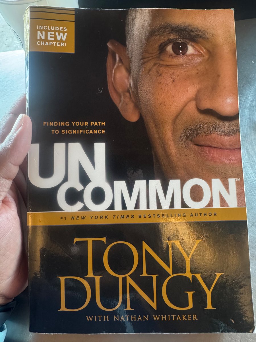Graytness4's tweet photo. Just finished. A great book that is concise, well written, and inspiring to say the least. Definitely a call to action for men to be “Uncommon” across the board. Great book that I highly recommend reading. 👊🏽💯
#Graytness https://t.co/36oSSnZlRg