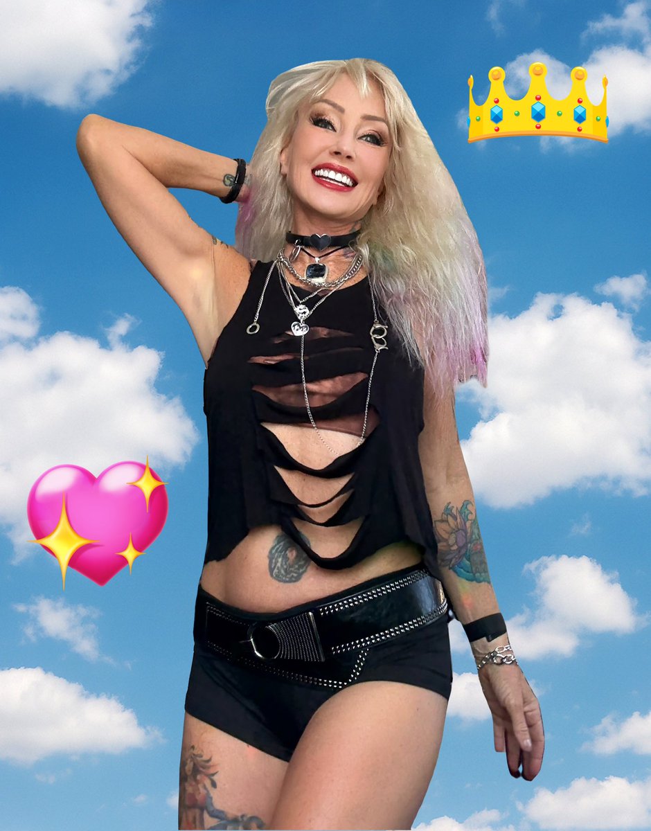 Liz Lightspeed tweet media