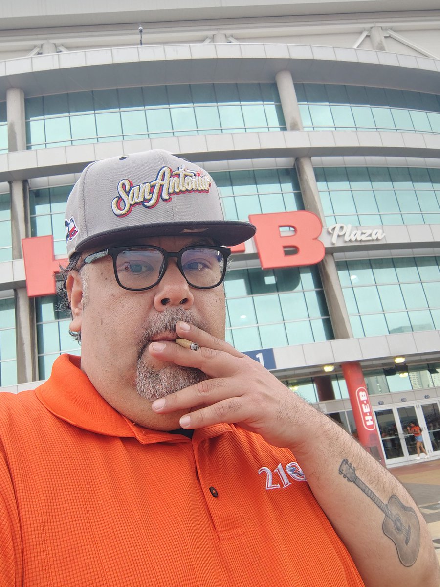 Halftime Smoke!!!! 🤙