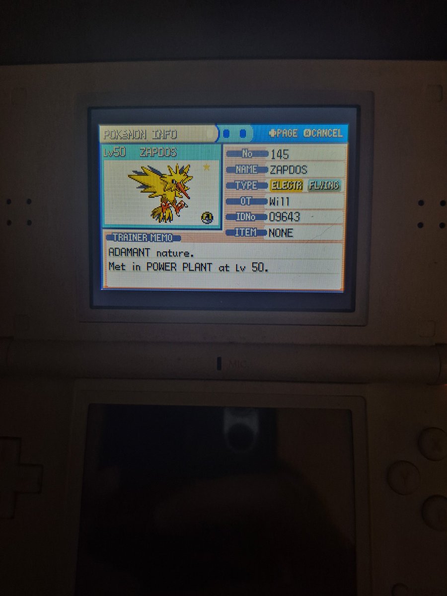 This one took time but looks great - #shiny Zapdos in #PokémonFRLG after 16,933 SRs. Surprised I noticed it as fast as I did! ✨️⚡️