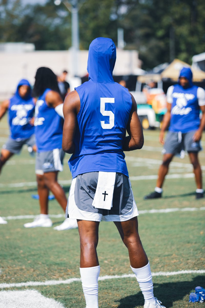Fsubroncos_fb's tweet image. The battle begins in less than an hour ⏳

#fsubroncos | #broncopride