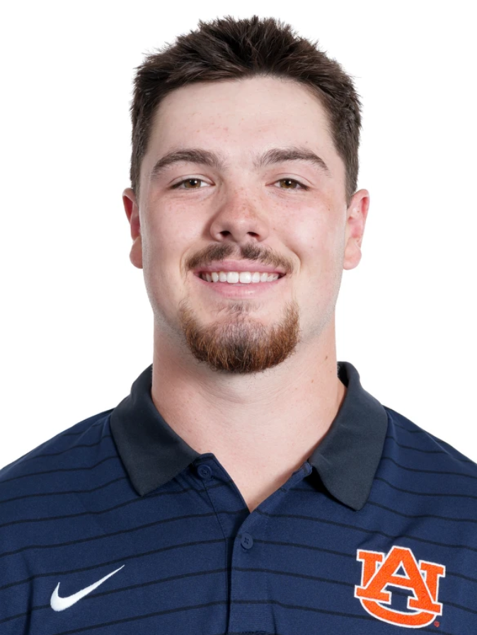 Game day! If you're not watching in Jordan-Hare come watch with us! EAT HERE!