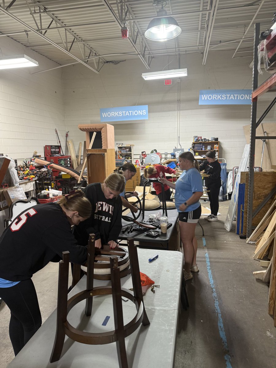LewisSoftball's tweet photo. Had a great time helping @willcountyhabitat build some furniture 🪑🛠️ https://t.co/hFmNYgIz83