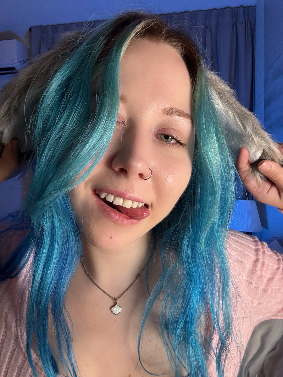 Blue Moon tweet media