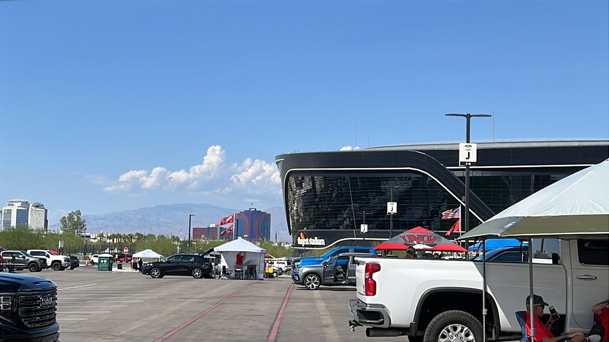 #UNLVfb