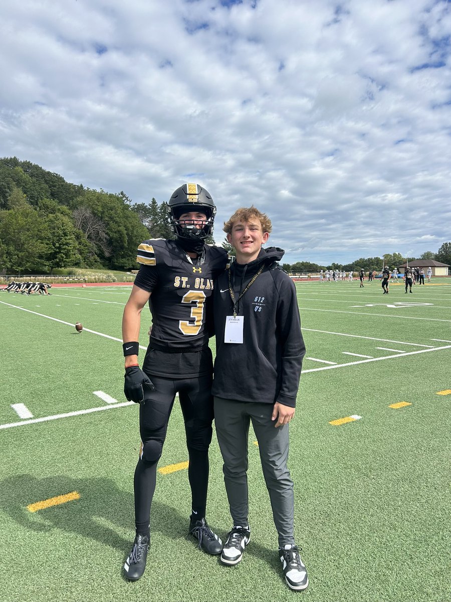 Had a great time at <a href="/StOlafFB/">St. Olaf Football</a> gameday today! Good friend and <a href="/mwscarletfb/">MW Scarlet Football</a> alum <a href="/taevinpribyl/">Taevin Pribyl</a> got to play most of the second half at X receiver and was super fun to watch! 32-7 Ole’s W!

<a href="/612Qs/">612 Quarterbacks</a> <a href="/PrepRedzoneMN/">Prep Redzone Minnesota</a>