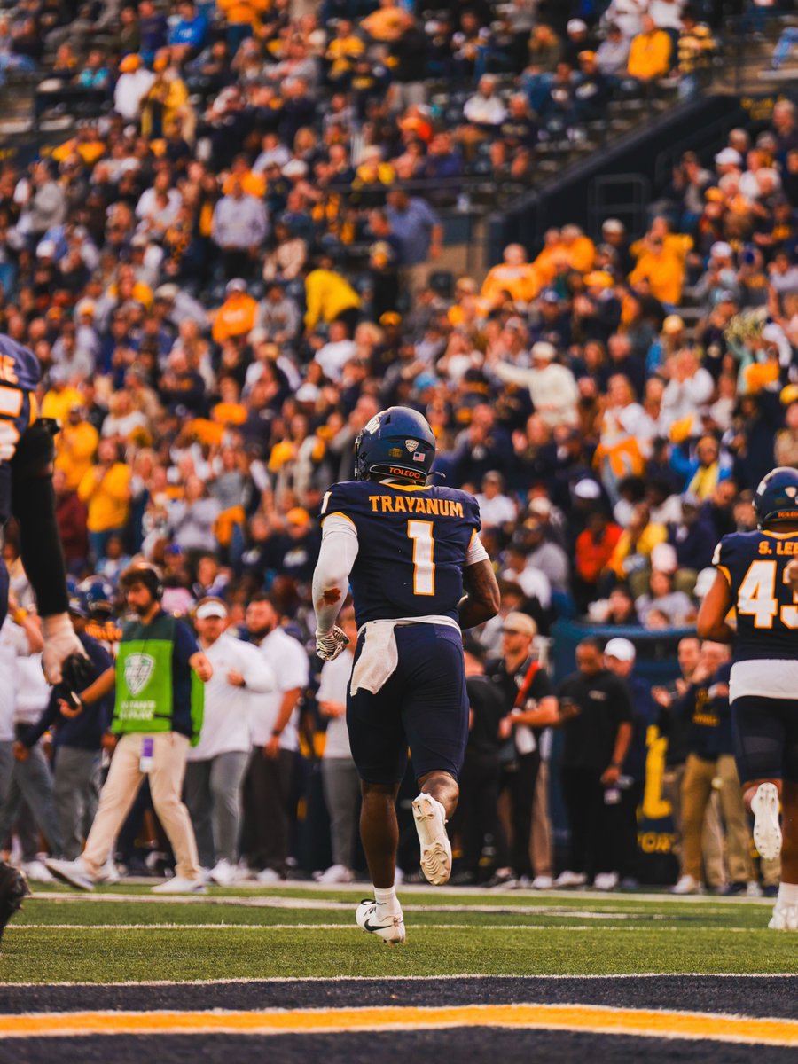 Chip. Trayanum. Have yourself a half. 😤🚀

#TeamToledo | <a href="/ToledoRockets/">Toledo Athletics</a>