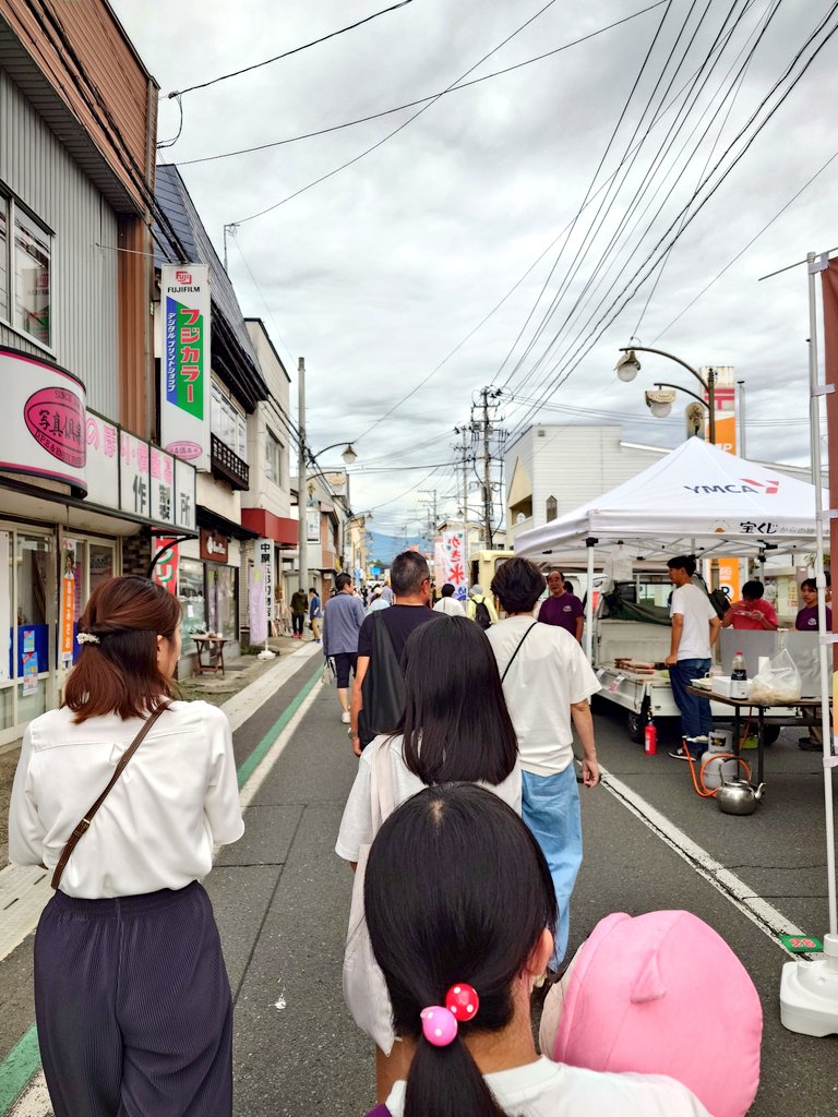今日は雫石の軽トラ市に来てみました！
いろんなお店があって賑わってますね😆
#軽トラ市
#雫石町