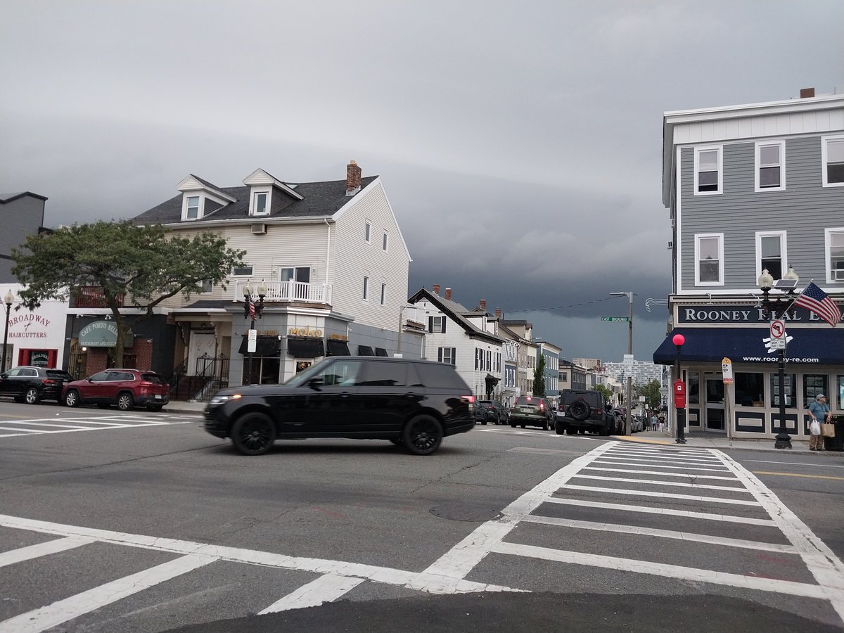 It's getting dark &amp; windy in Southie