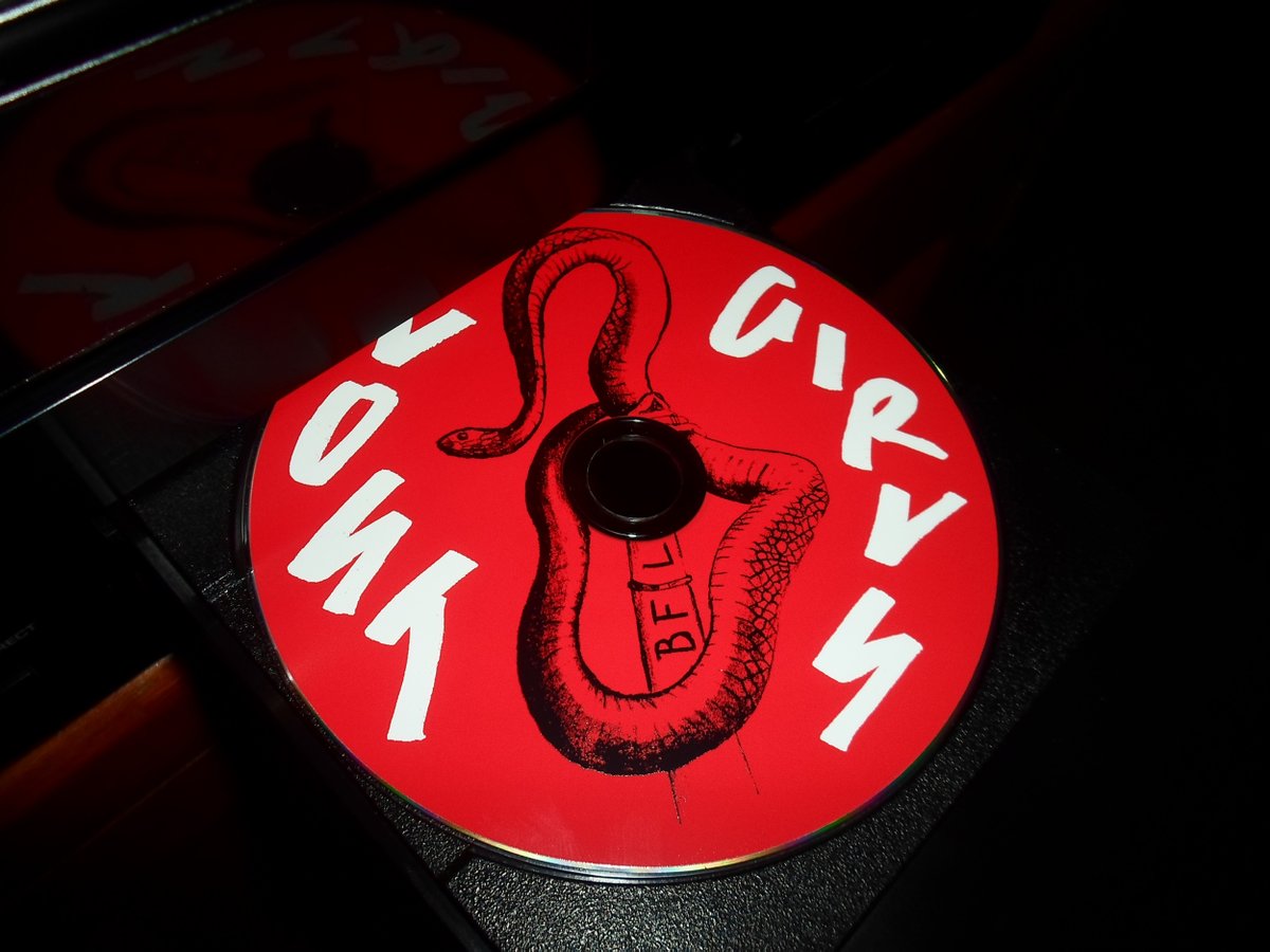 TTonyMontana's tweet image. HOY se cumplen 6 años de la publicación de #LostGirls quinto álbum de estudio de la cantautora inglesa #NatashaKhan, mejor conocida artísticamente como #BatForLashes 💿 @BatForLashes 
instagram.com/p/DORrObpDWMW/…