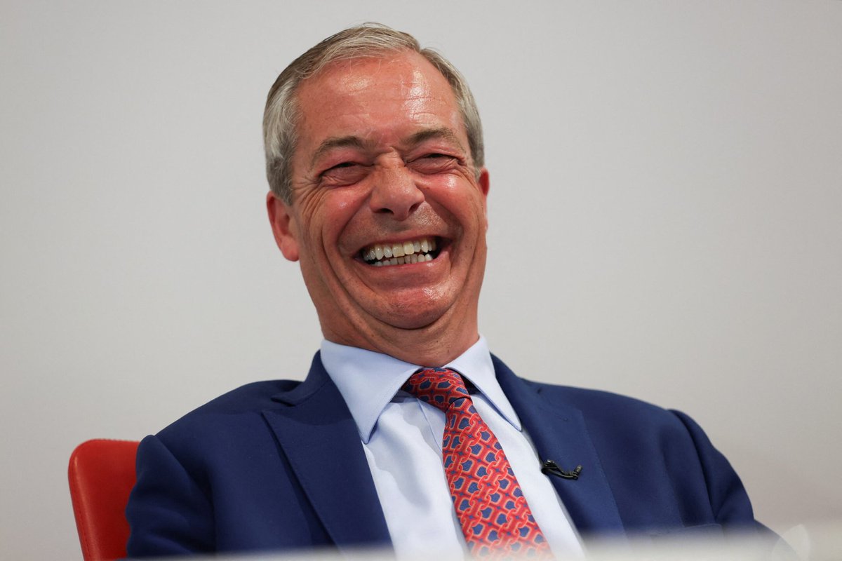 _LibertarianCUK's tweet image. Nigel Farage is not our 'saviour'. He EMBODIES the establishment.

He was educated at Dulwich College. He neglects Clacton, has a £1.2m GB News job, and runs Reform like an autocrat.

Nor is he a unionist, believing a United Ireland is inevitable 'one day'. 🥀

#VoteConservative